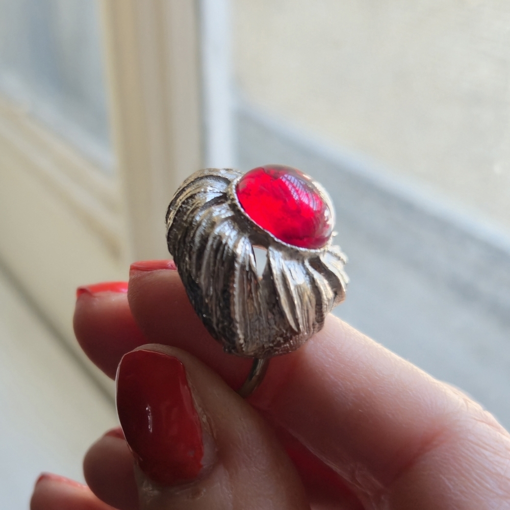 Vintage Modernist Ruby Red Glass Brutalist Statement Ring Adjustable - Picture 3 of 6